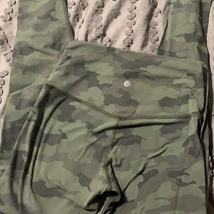NWOT LULULEMON ALIGN 28” SZ 6